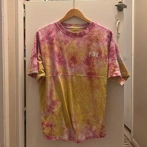 Victoria’s secrets PINK tee